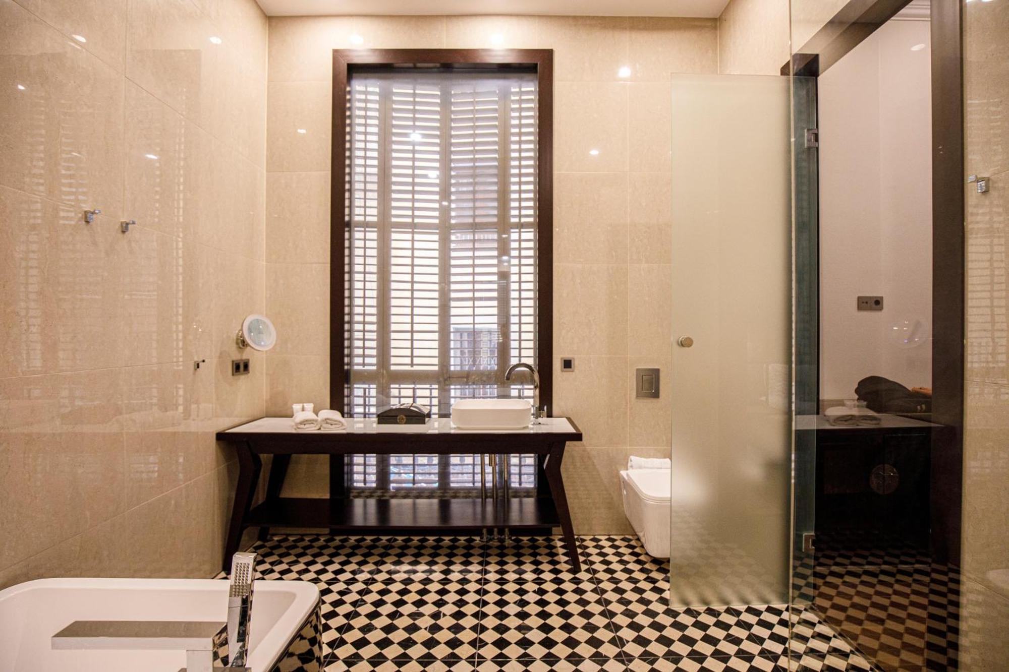 Beautiful Cosy Modern ,19th Century Building * Barcellona