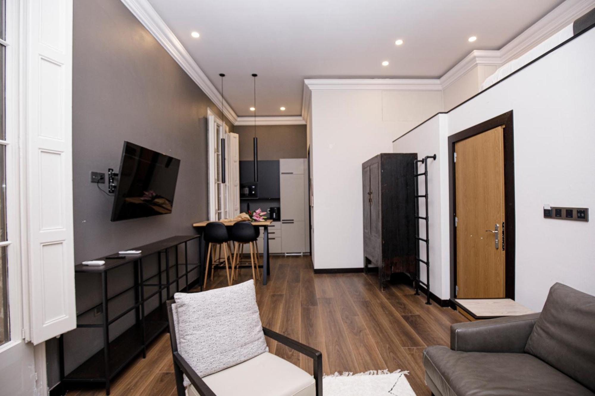 Appartamento Beautiful Cosy Modern ,19th Century Building *